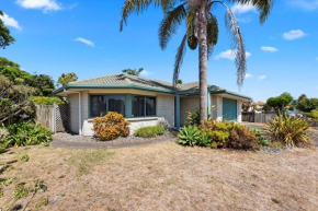 Palm Tree Haven - Papamoa Holiday Home